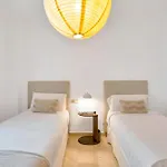 Banus Luxury - Prime Location And Free Parking 아파트