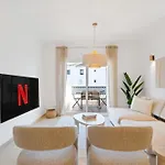 Banus Luxury - Prime Location And Free Parking *