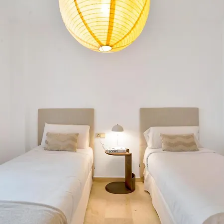 Banus Luxury - Prime Location And Free Parking Apartment